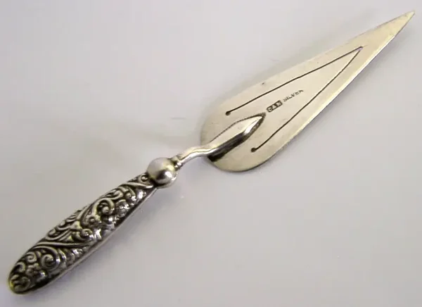 ENGLISH ANTIQUE STERLING SILVER BOOKMARK PAGE MAKER c1910