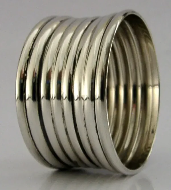 NICELY DESIGNED ENGLISH STERLING SILVER NAPKIN RING 1919 ANTIQUE