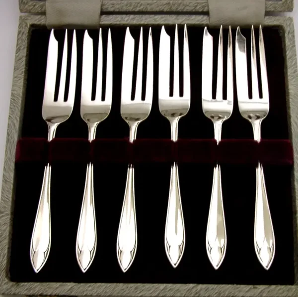 CASED SIX STERLING SILVER CAKE PASTRY FORKS 1926 ART DECO 88g ENGLISH ANTIQUE