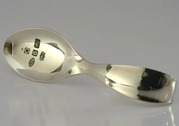 MINT SUPERB STERLING SILVER BABY CHILDS FEEDING SPOON 2006 CHRISTENING GIFT