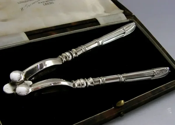 SUPERB STERLING SILVER HANDLED NUTCRACKERS 1930 CASED ANTIQUE CHRITMAS GIFT