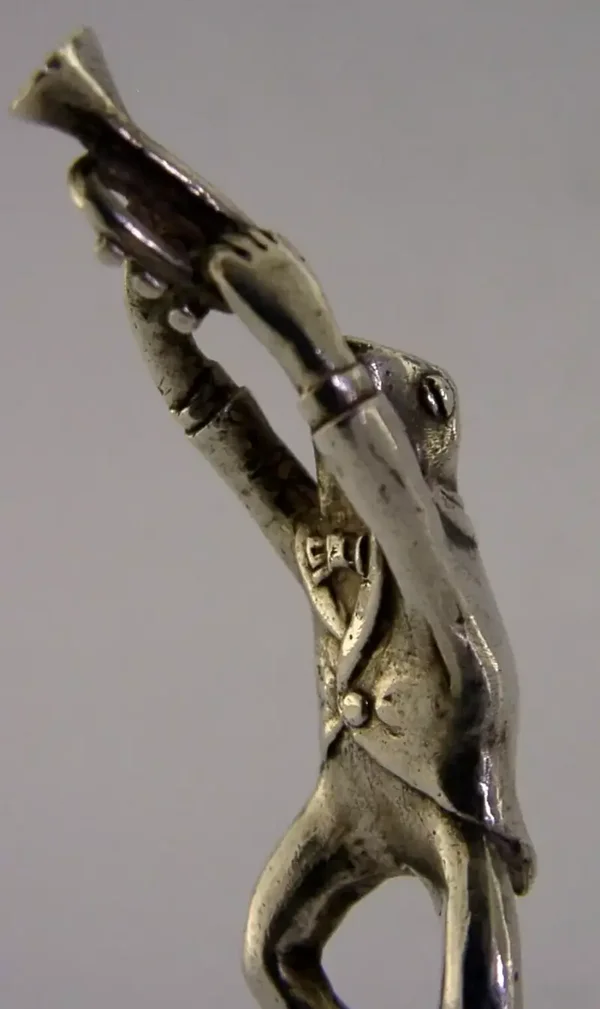 STERLING SILVER ANIMAL FROG TRUMPET PLAYER MENU HOLDER LONDON 1995 NOVELTY