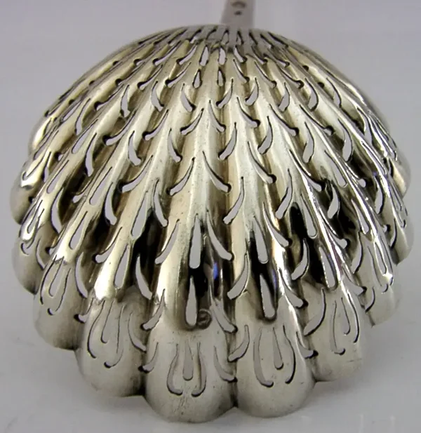 RARE c1830 FRENCH SOLID STERLING SILVER LARGE SUGAR SIFTER SPOON ANTIQUE