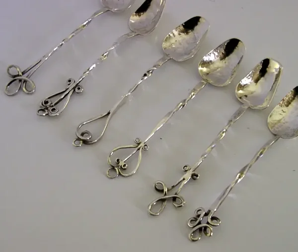 STUNNING HAND MADE AUSTRALIAN ARTS & CRAFTS STERLING SILVER SPOONS c1960 49g