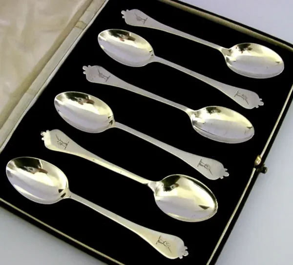 SIX SCOTTISH STERLING SILVER GALLAWAY FAMILY CRESTED SPOONS 1902 CASED