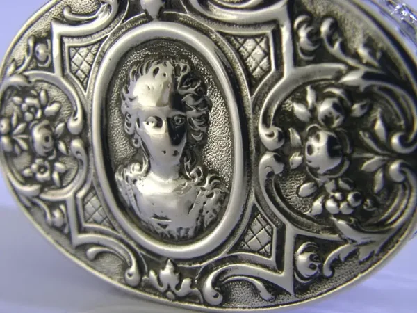 GERMAN HANAU QUEEN MARIE ANTOINETTE SOLID SILVER BOX c1890 ANTIQUE