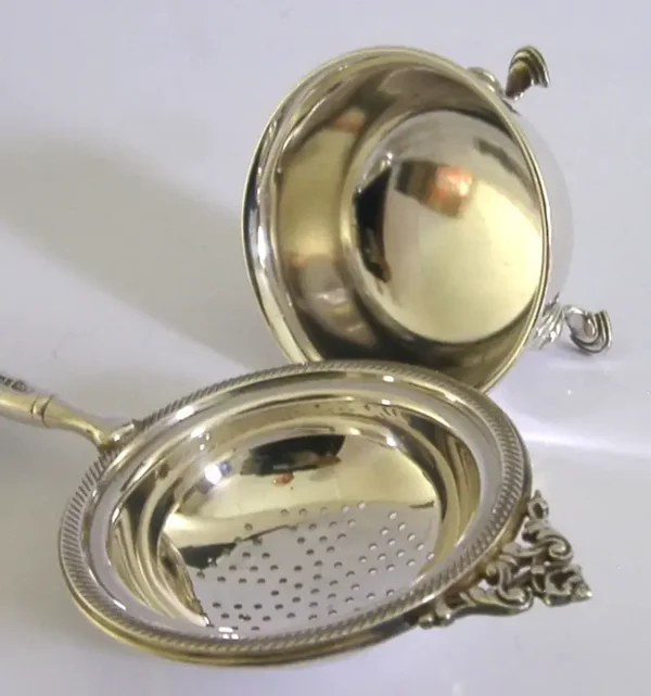 ENGLISH SOLID STERLING SILVER TEA STRAINER & DRIP BOWL STAND 1992