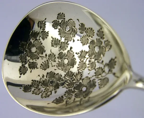 PRETTY ENGLISH VICTORIAN SOLID STERLING SILVER CADDY SPOON 1895 ANTIQUE