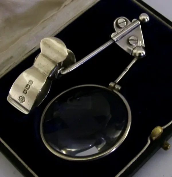 STERLING SILVER FOSTERS FLY FISHING THUMB MAGNIFIER 1927 RARE ANTIQUE