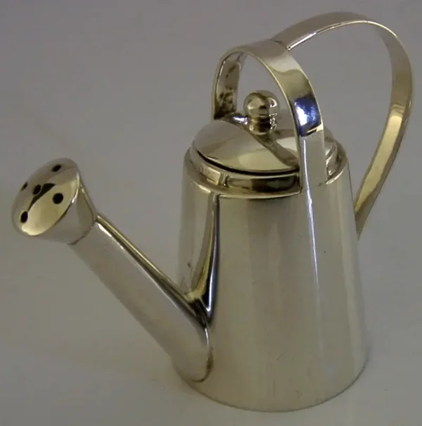 NOVELTY LINKS 0f LONDON SOLID STERLING SILVER WATERING CAN PEPPER POT 1995