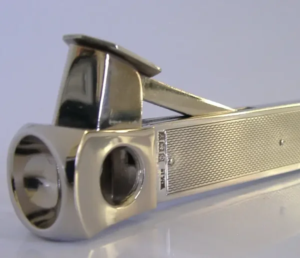 STYLISH SOLID STERLING SILVER ENGINE TURNED CIGAR CUTTER 1973 ENGLISH 116g