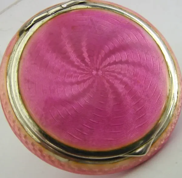 BEAUTIFUL ENGLISH SOLID STERLING SILVER PINK ENAMEL COMPACT BOX 1907 ANTIQUE