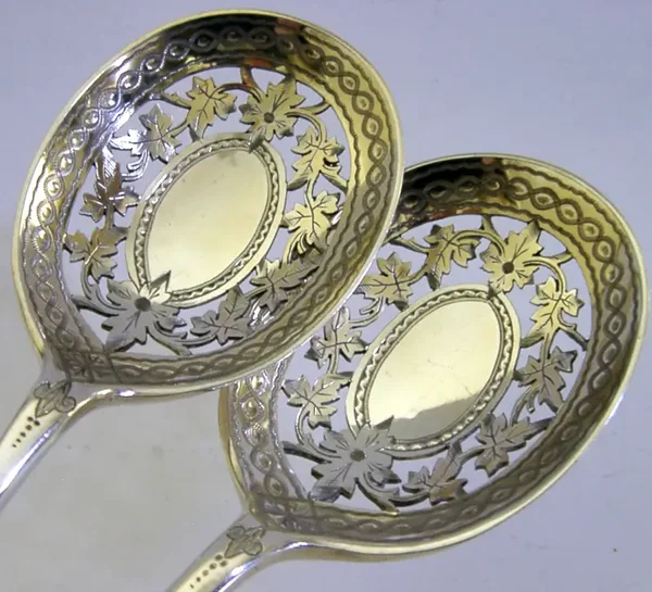 BEAUTIFUL ENGLISH SILVER PLATED SERVING SPOONS 1881 VICTORIAN ANTIQUES