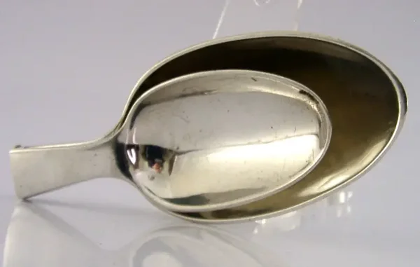 VERY UNUSUAL STERLING SILVER FOLDING MEDICINE SPOON MEDICAL DOCTORS 1931 ANTIQUE