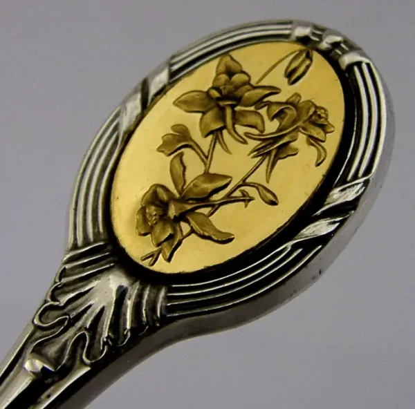 25g ENGLISH SOLID STERLING SILVER AQUELIGIA COLUMBINE FLOWER SPOON LONDON 1975