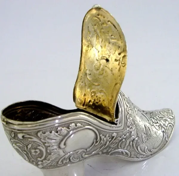 GOOD SIZE 4 inch RARE GERMAN HANAU SOLID SILVER SHOE BOX c1900 ANTIQUE 60g