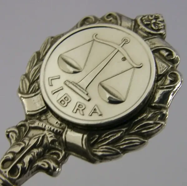 ENGLISH ZODIAC STERLING SILVER LIBRA STAR SIGN SPOON LONDON 1971 HOROSCOPE
