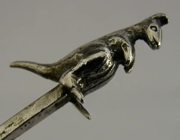 AUSTRALIAN SOLID SILVER KANGAROO SPOON c1900 ANTIQUE MELBOURNE SOUVENIR