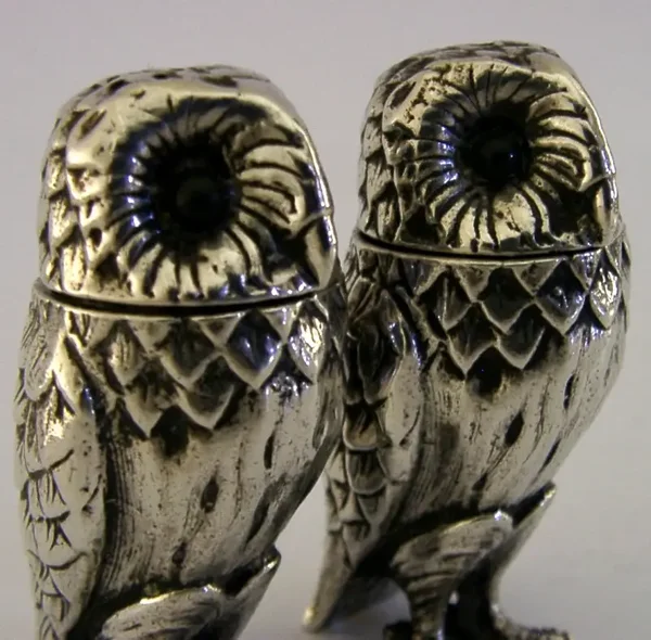 WONDERFUL ENGLISH STERLING SILVER OWL SALT & PEPPER POTS CRUET SET 1992 NOVELTY