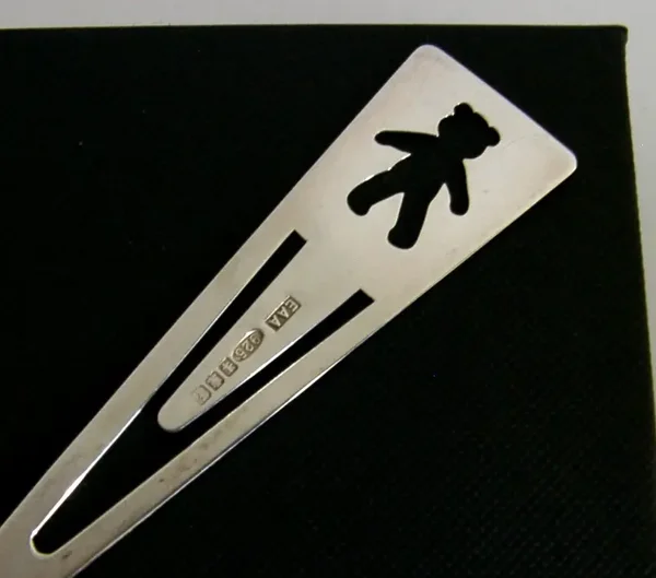 SCOTTISH STERLING SILVER TEDDY BEAR BOOKMARK PAGE MAKER 2005 BOXED DESK ITEM