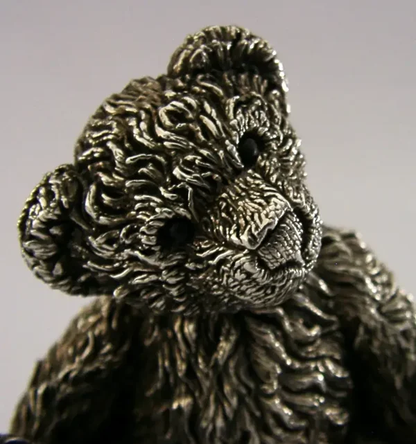 GOOD SIZED 114g COMYNS STERLING SILVER TEDDY BEAR FIGURE 2003 CHRISTENING GIFT