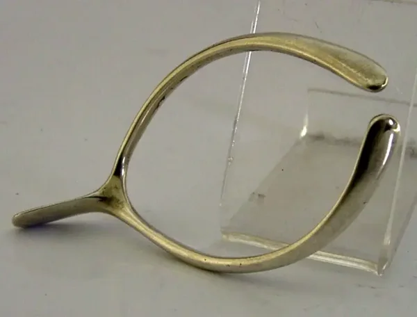 ENGLISH SOLID STERLING SILVER WISHBONE NAPKIN RING 1922 ANTIQUE NOVELTY