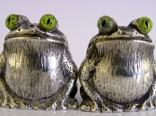 SUPERB CAST 160g STERLING SILVER FROG SALT & PEPPER CRUET SET 2003 NOVELTY