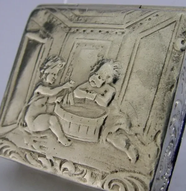 ENGLISH IMPORT SOLID STERLING SILVER CHERUB BOX 1904 ANTIQUE 26g HANAU