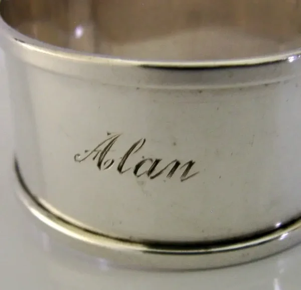 ENGLISH STERLING SILVER 'ALAN' NAPKIN RING ART DECO 1948