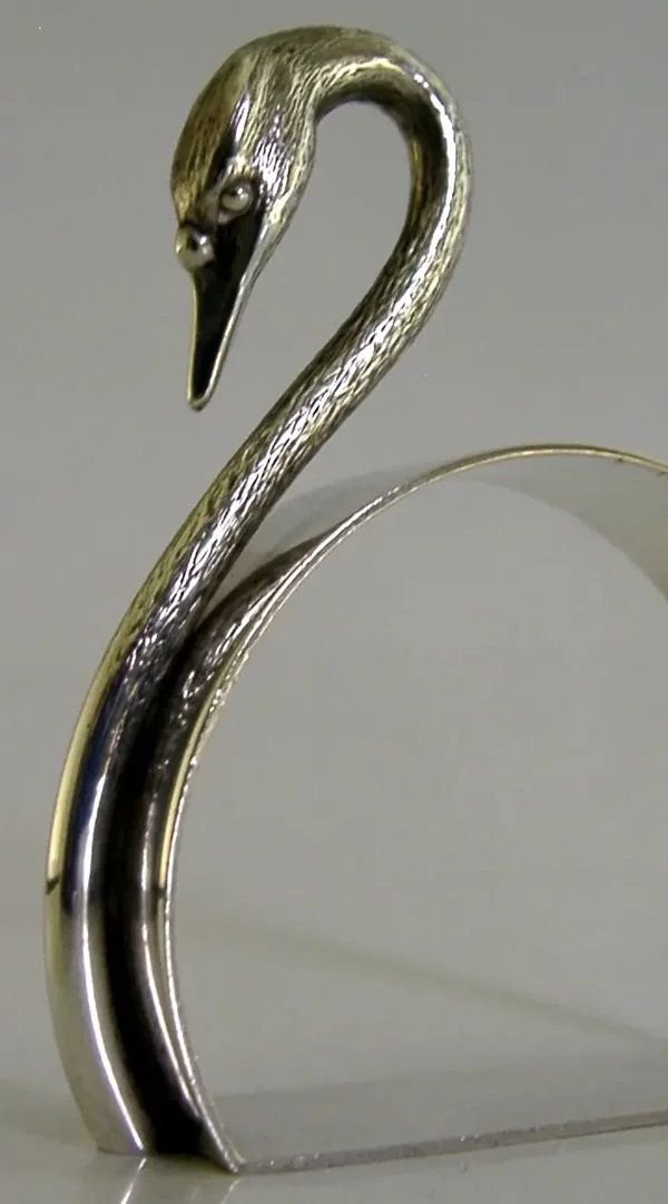 STERLING SILVER SWAN NAPKIN RING PETER NICHOLAS DESIGNER ENGLISH 1990 ANIMAL 33g