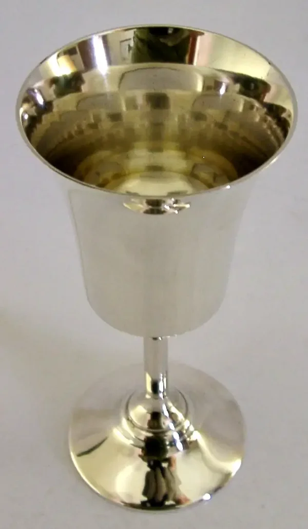 VERY STYLISH ENGLISH STERLING SILVER GOBLET CHALICE CUP 1967 BARWARE