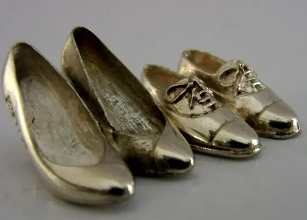 PAIR OF STERLING SILVER HIS & HERS SHOES MENU PLACE CARD HOLDERS 2000