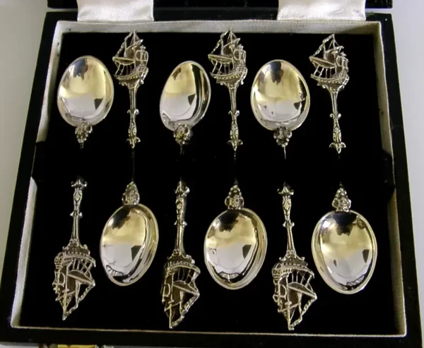 SIX CASED STERLING SILVER DUTCH SAILING SHIP SPOONS 1929 ANTIQUE