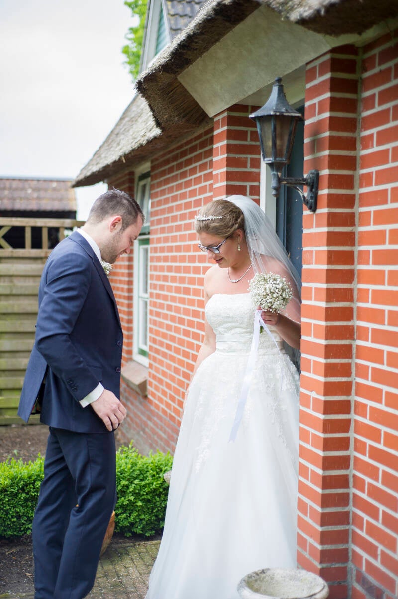 Trouwfotograaf Bruidsfotografie trouwfotografie Friesland fotograaf bruiloft Kleurrijk trouwen foto