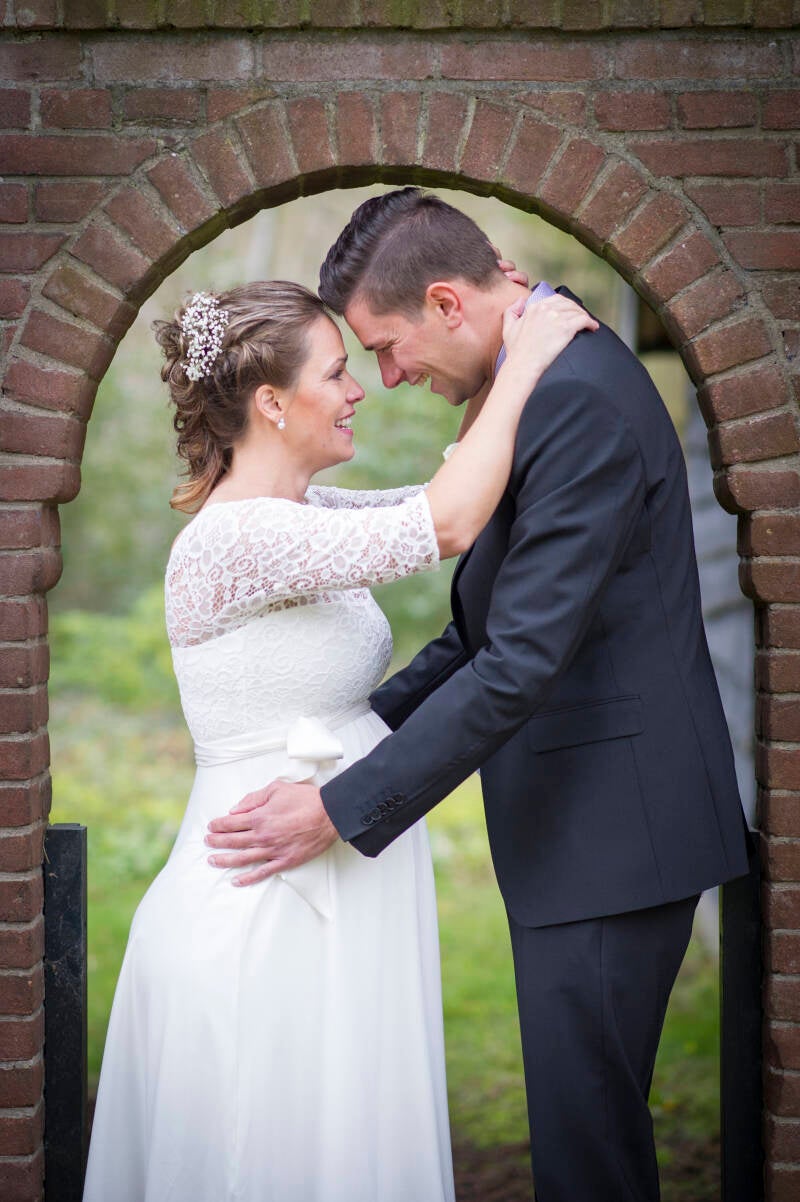 Trouwfotograaf Bruidsfotografie trouwfotografie Friesland fotograaf bruiloft Kleurrijk trouwen foto