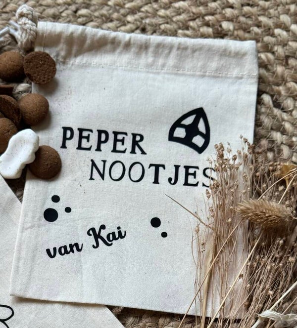 Pepernoten zakje zwart met naam