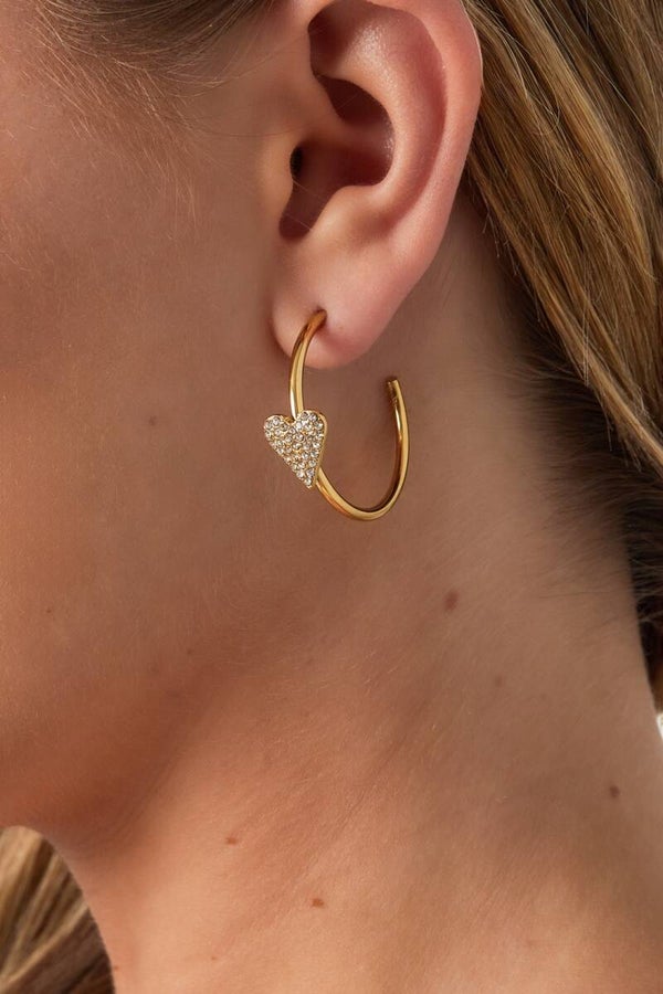 Oorbellen rond hart in t midden