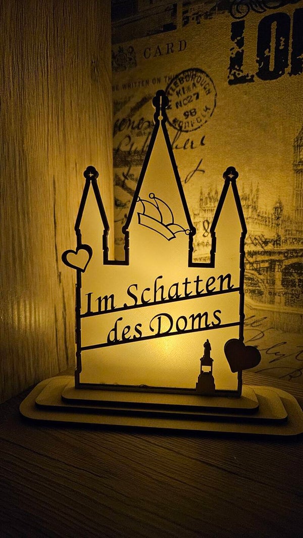 Im Schatten des Doms mit Teelicht