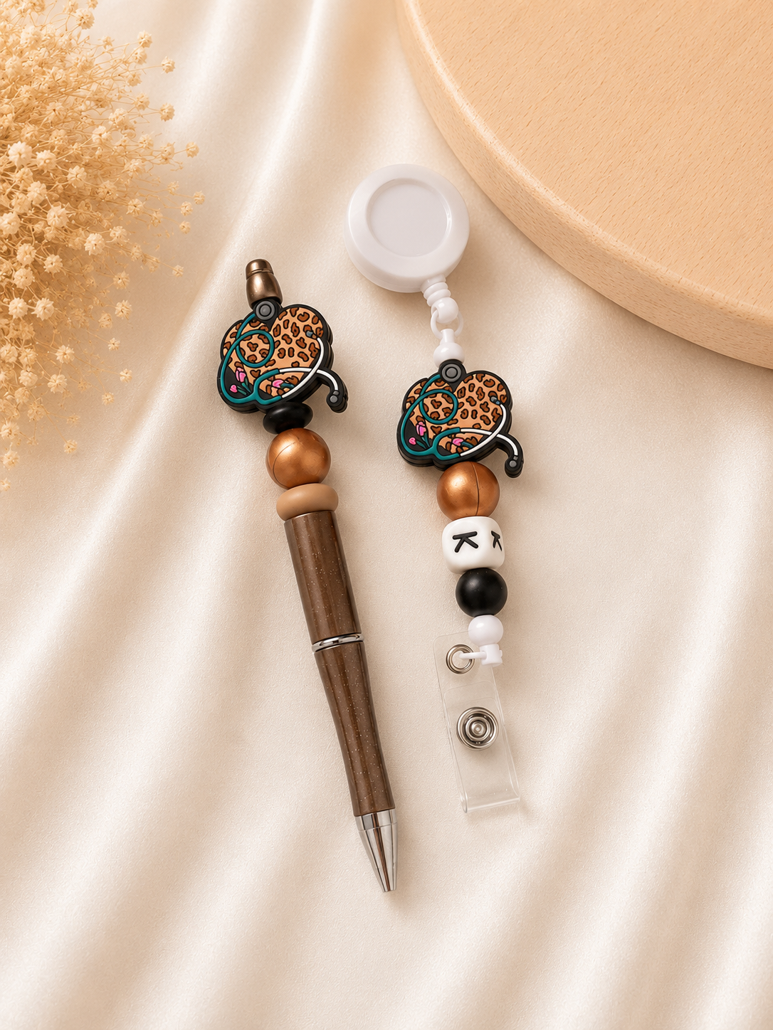 Cadeauset Zorg Badgehouder & Luipaard Pen Set