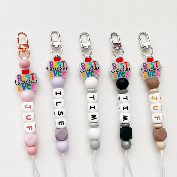 Sleutelhanger met naam | Cadeau voor juf of meester
