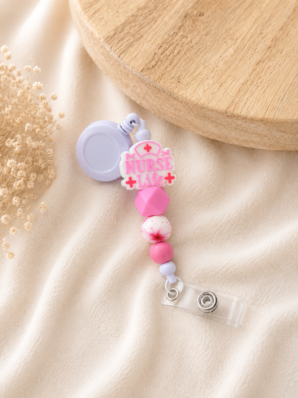 Badgehouder “Nurse Life” Roze