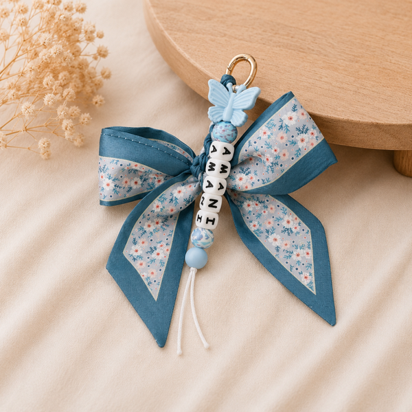 Tassenhanger Met Naam Blauwe Strik
