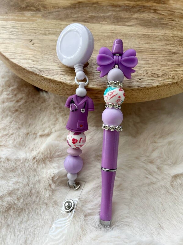 Cadeauset ‘Verpleegster’ | Paarse kralenpen & sleutelhanger of tassenhanger