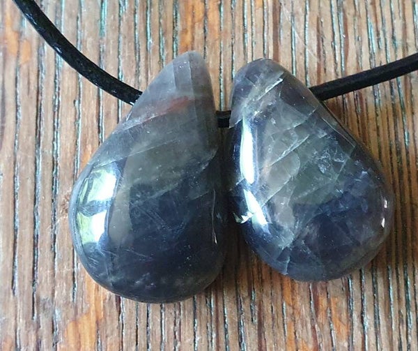 Doorboorde hanger druppelvorm zwarte maansteen 3 cm Moonstone