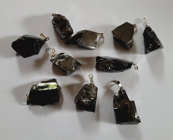 Hanger ruwe elite Shungiet met oogje Pendant Shungite Schungit 2,5 a 3 cm