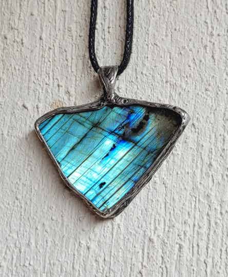 Handmade zilver Hanger Labradoriet driehoek 3x4 cm Anhänger Labradorit silber, pendant Labradorite silver