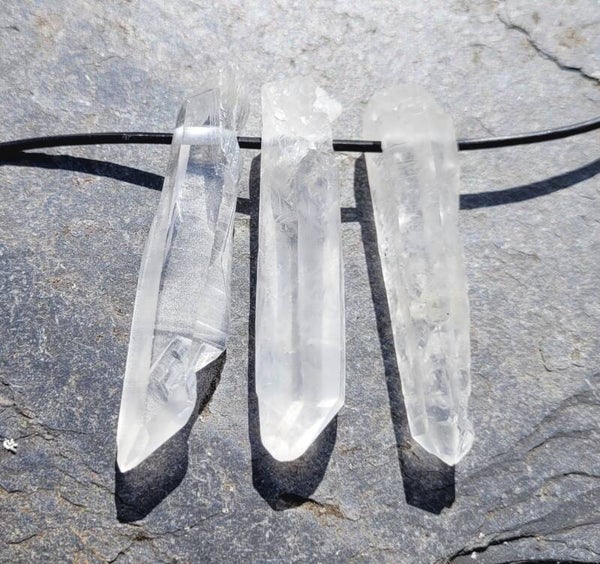 Ruwe Bergkristal hanger ca. 6 cm Roh spitz Bergkristall gebohrt, Clear Quartz crystal drilled pendant