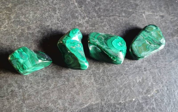 Malachiet gepolijst, 3 a 4 cm Malachit, Malachite Congo