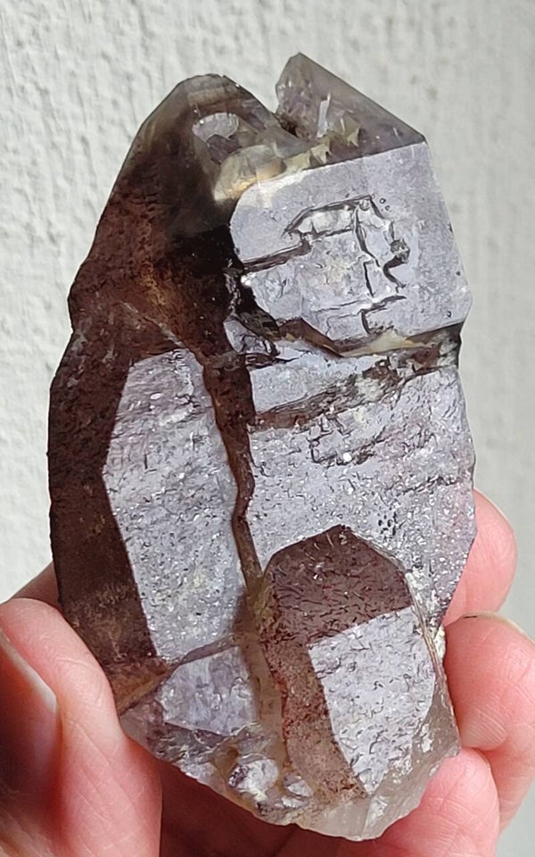 Brandberg Smokey Amethyst crystal sparkles 82 gr. 6,5 cm Brandberg kristal, kristall met sparkles.