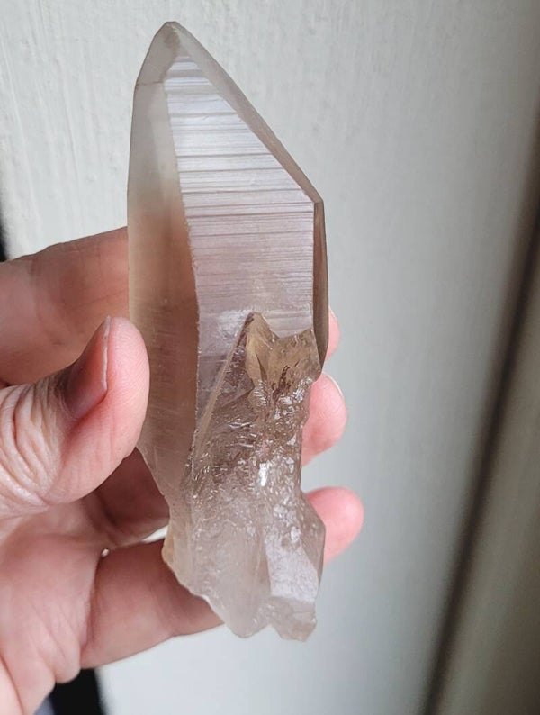 Lemurische Laserkwarts 9,5 cm 109 gr. Lemurian smokey Laserquartz